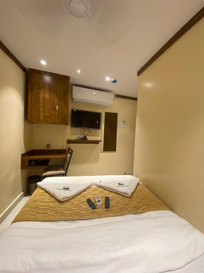 Garden Creek Residency - Near To Mumbai International Airport酒店 外观 照片